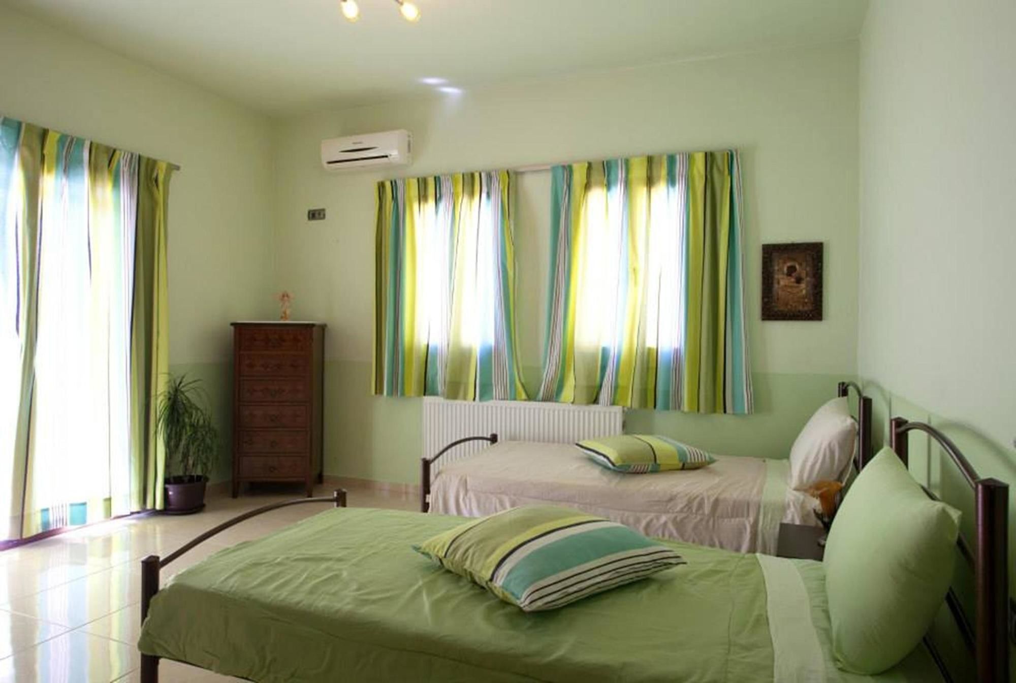Louloudis Villa Spilion Exterior photo